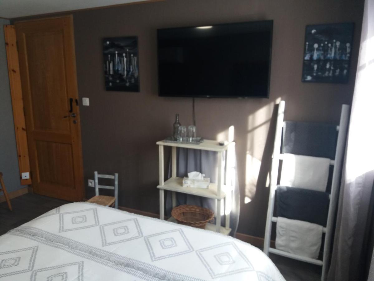 Chambre D'Hotes Hola Laval  Exterior photo